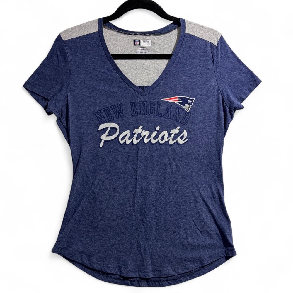 NFL Team Apparel New England Patriots Women Navy Blue V-Neck T-Shirt Size M